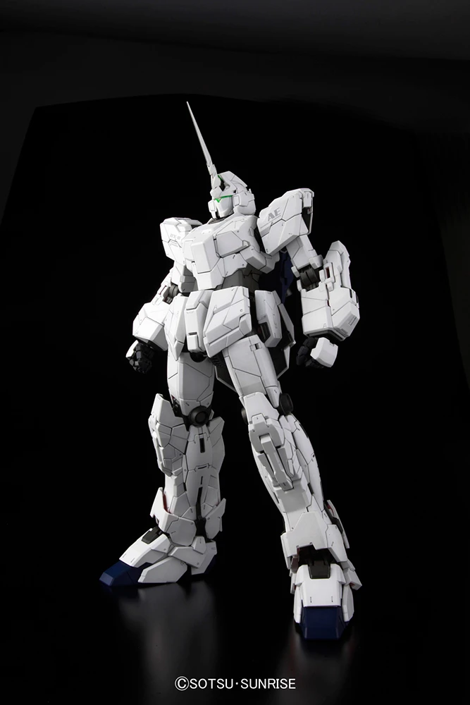 BANDAI HOBBY GUNDAM PERFECT GRADE 1/60 UNICORN RX-0 11 BANDAI HOBBY GUNDAM PERFECT GRADE 1/60 UNICORN RX-0 - Image 9