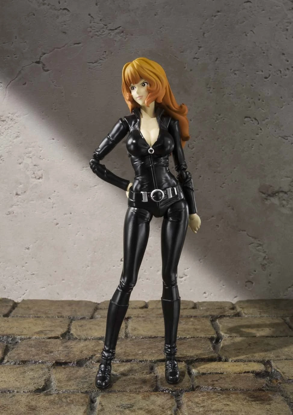 S.H FIGUARTS LUPIN THE THIRD : FUJIKO MINE – 15 CM 3 S.H FIGUARTS LUPIN THE THIRD : FUJIKO MINE – 15 CM