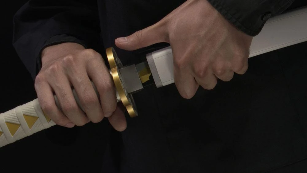 BANDAI DEMON SLAYER PROPLICA ESPADA NICHIRIN ZENITSU AGATSUMA – 88 CM 11 BANDAI DEMON SLAYER PROPLICA ESPADA NICHIRIN ZENITSU AGATSUMA – 88 CM - Image 9